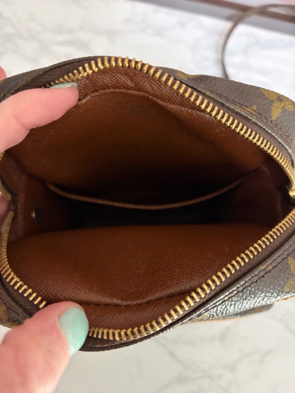 Louis Vuitton Brown Monogram Canvas Crossbody with Tan Trim - Picture 15 of 16